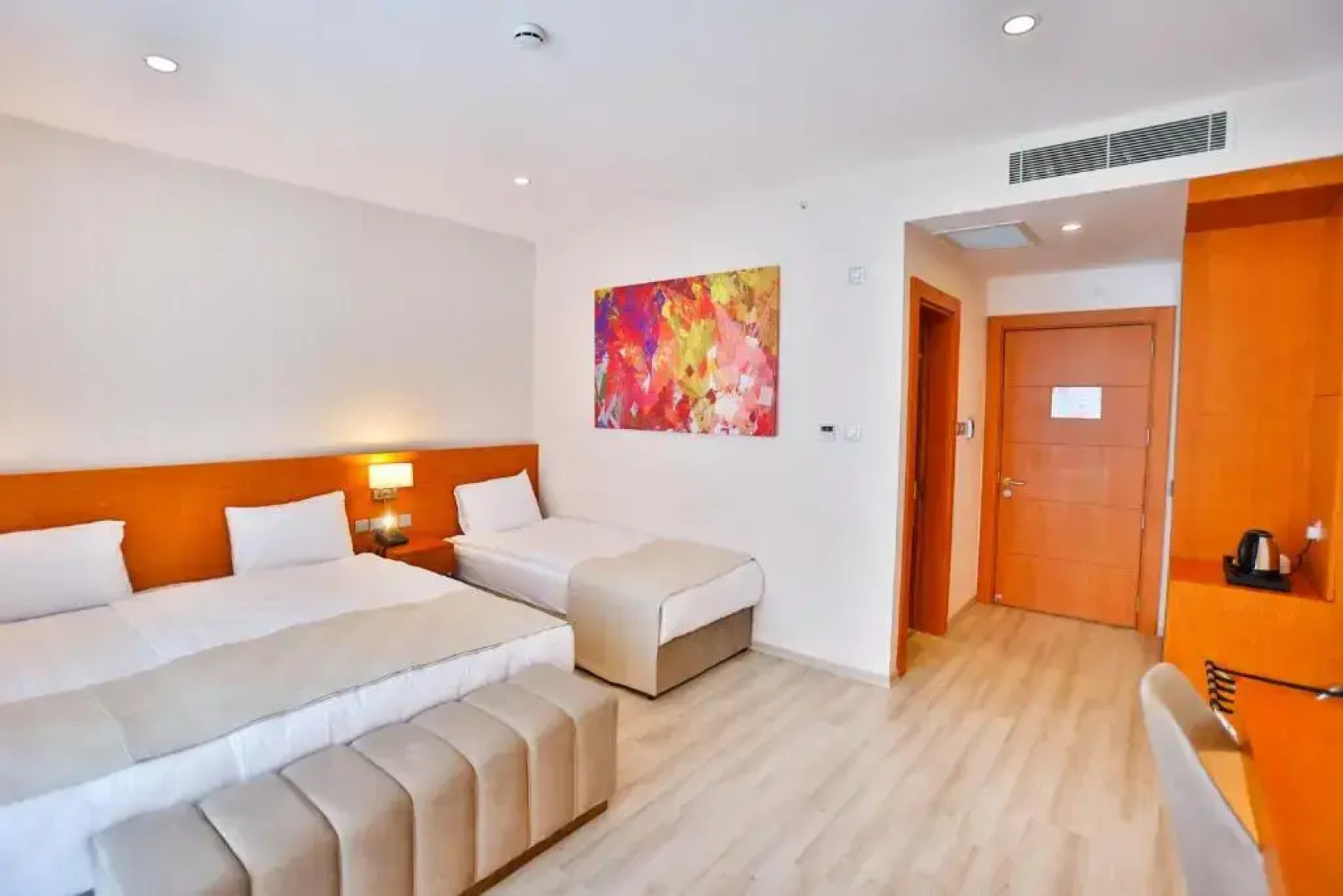 Отель Caddemm Inn