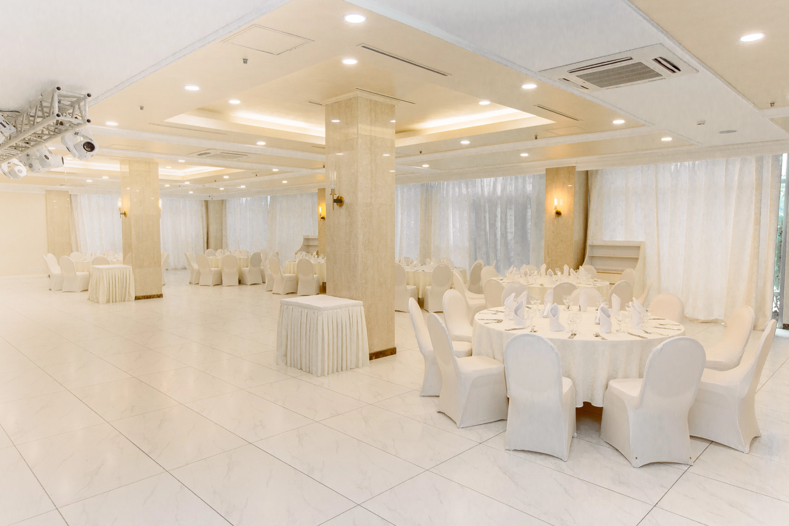 Отель Мега Палас