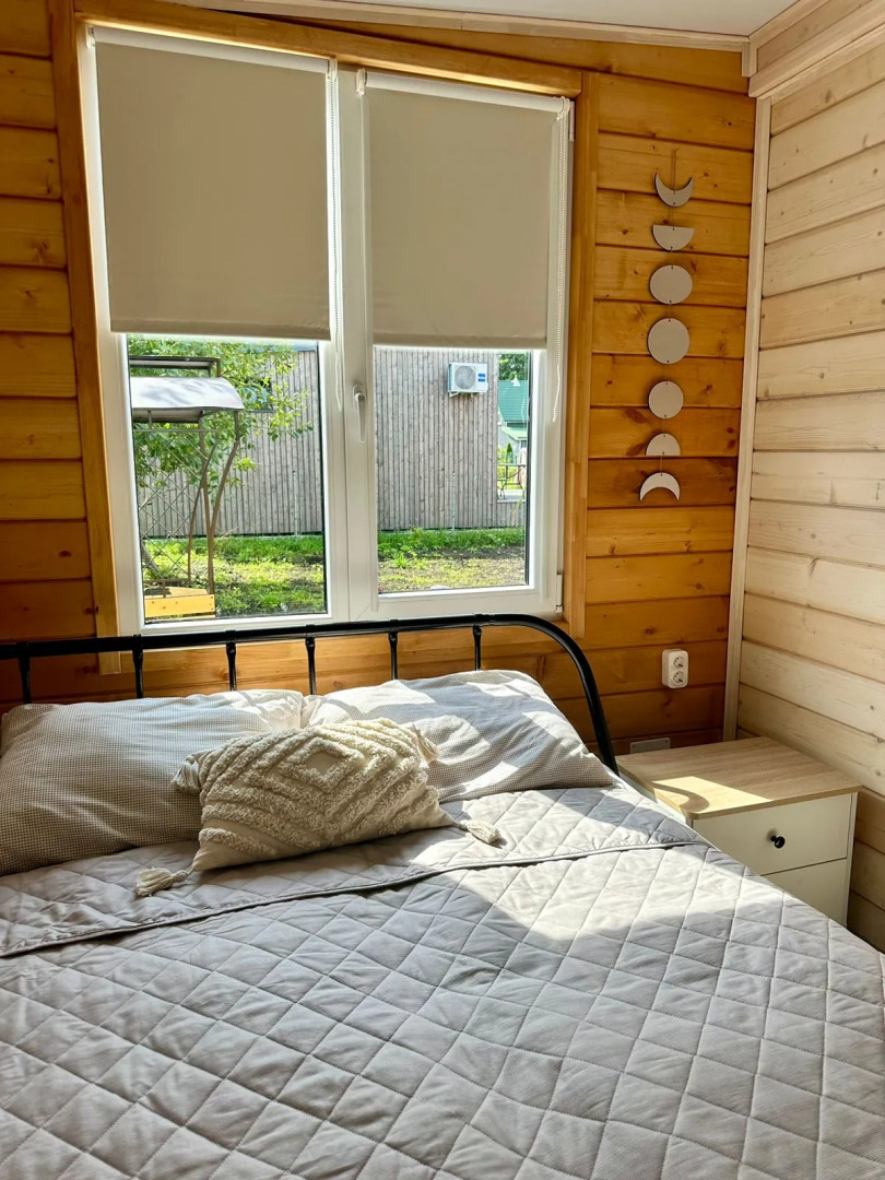 Частный дом у озера