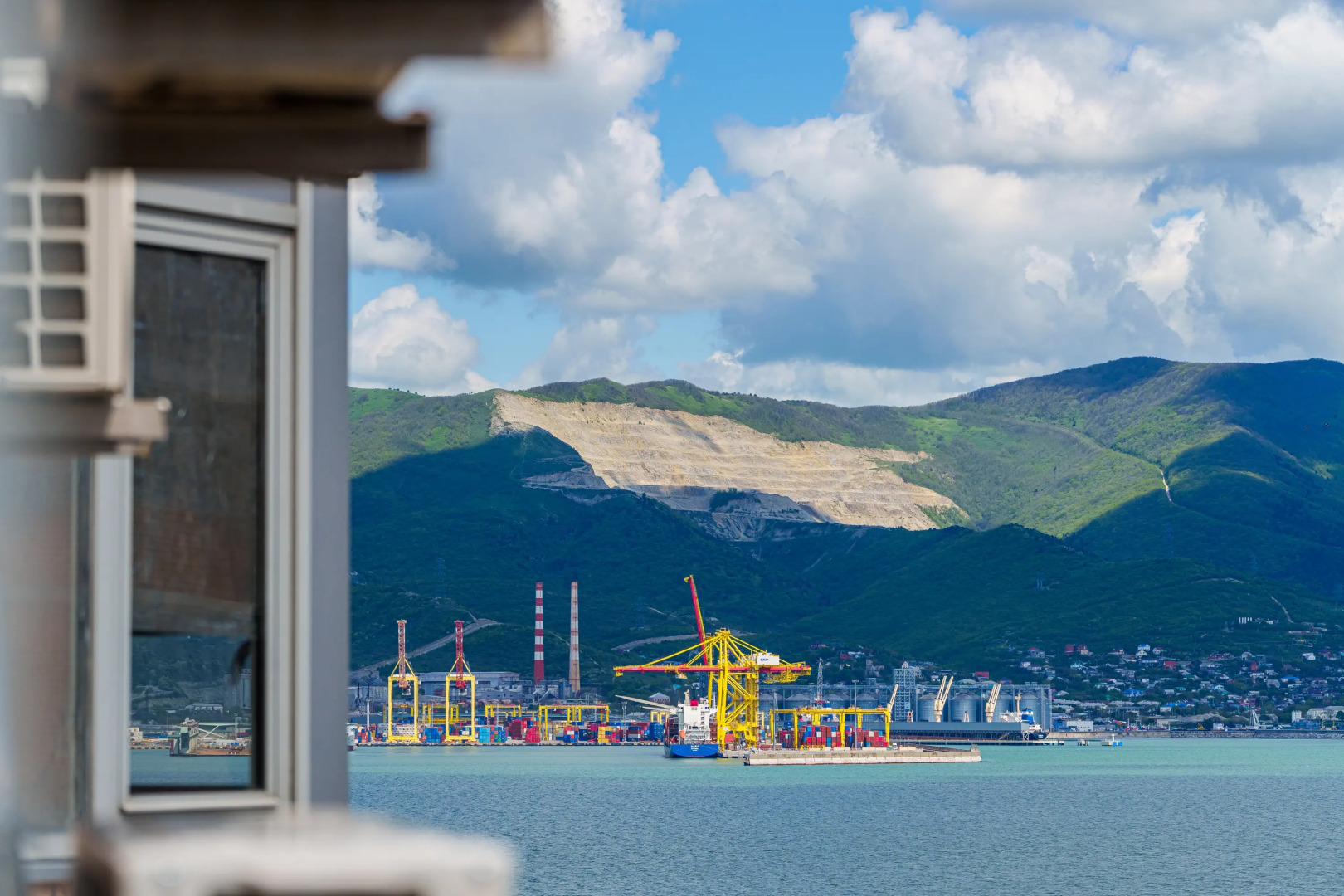 Апартаменты в Новороссийске Расположенные в Жк Комфорт Класса Регата от LetoApart