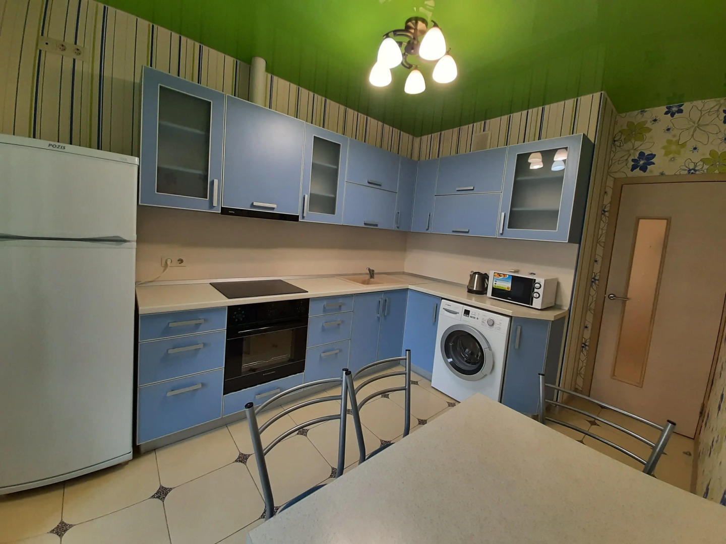 Апартаменты на Леонида Лаврова