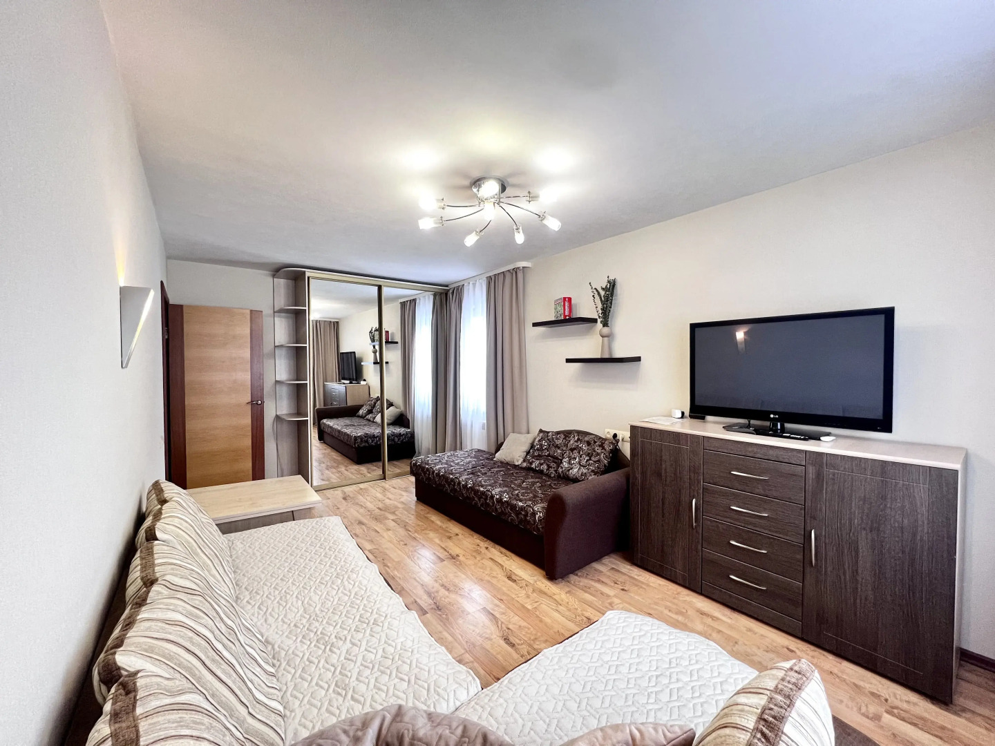 Апартаменты 51 Проспект Кольский и Ленина Териберка на Кольском, 6