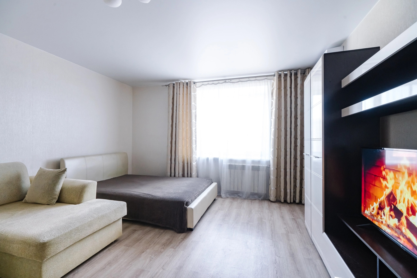 Квартира Октябрьская 221