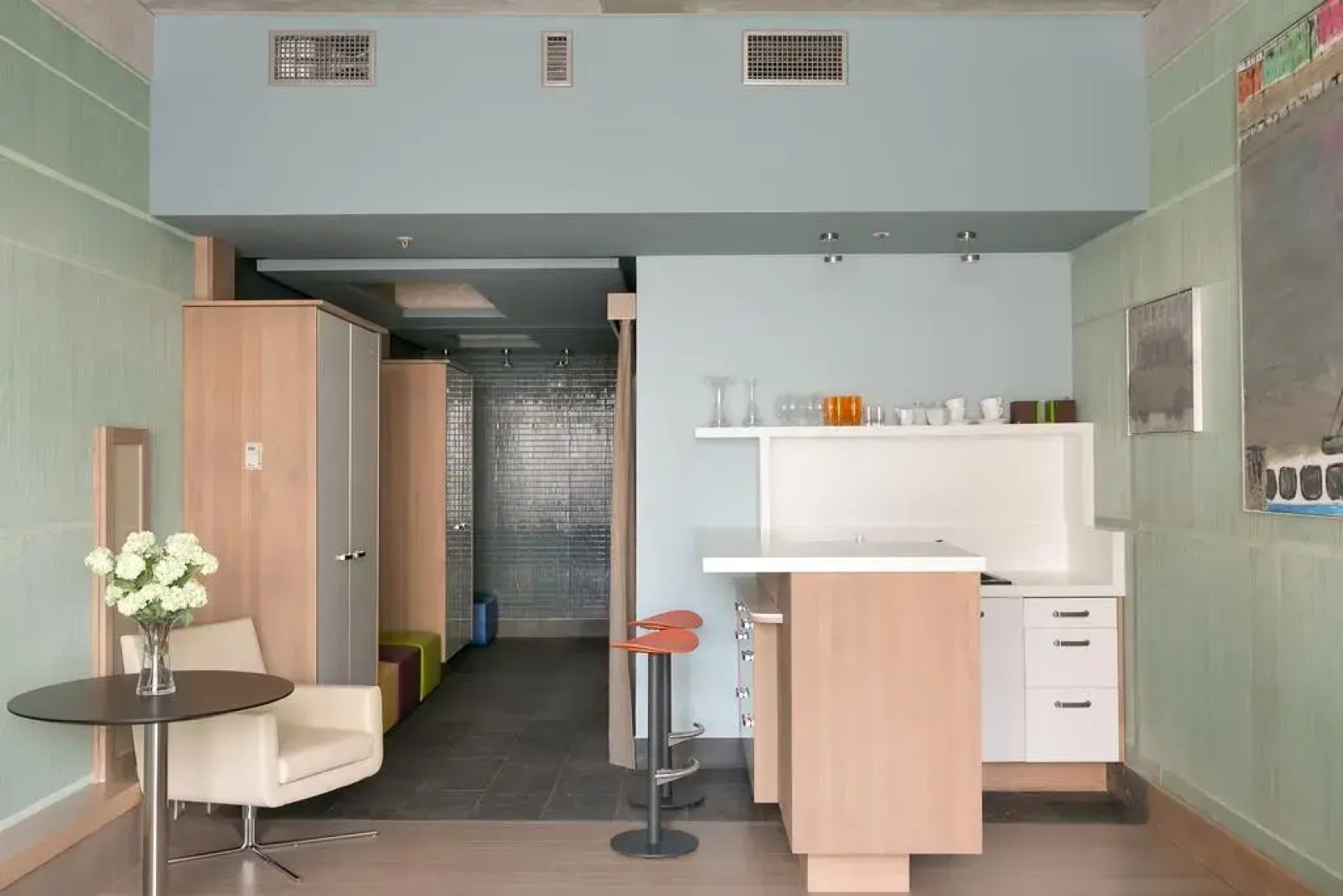 Отель Garden Embassy