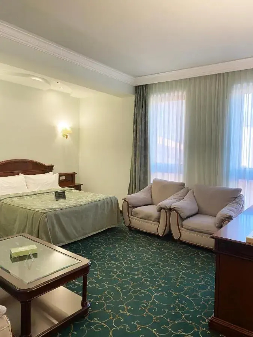 Отель Hotel Russia