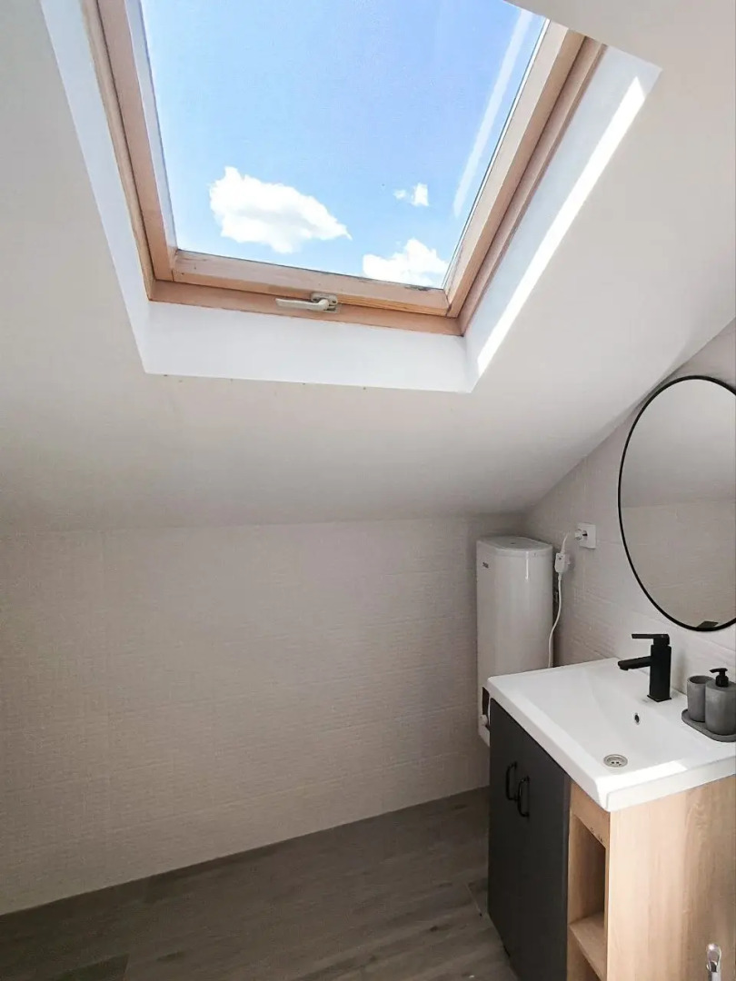 Частный дом Дом с панорамными окнами, 3 спальнями и сауной