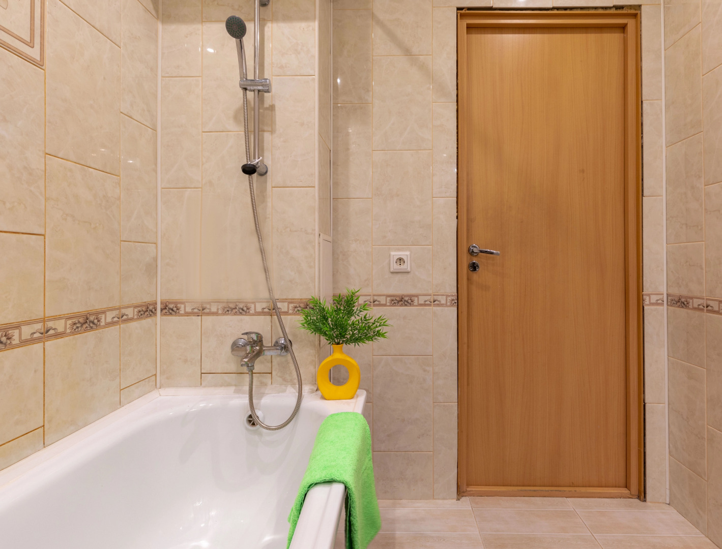 Апартаменты евро трёхкомнатные рядом с метро