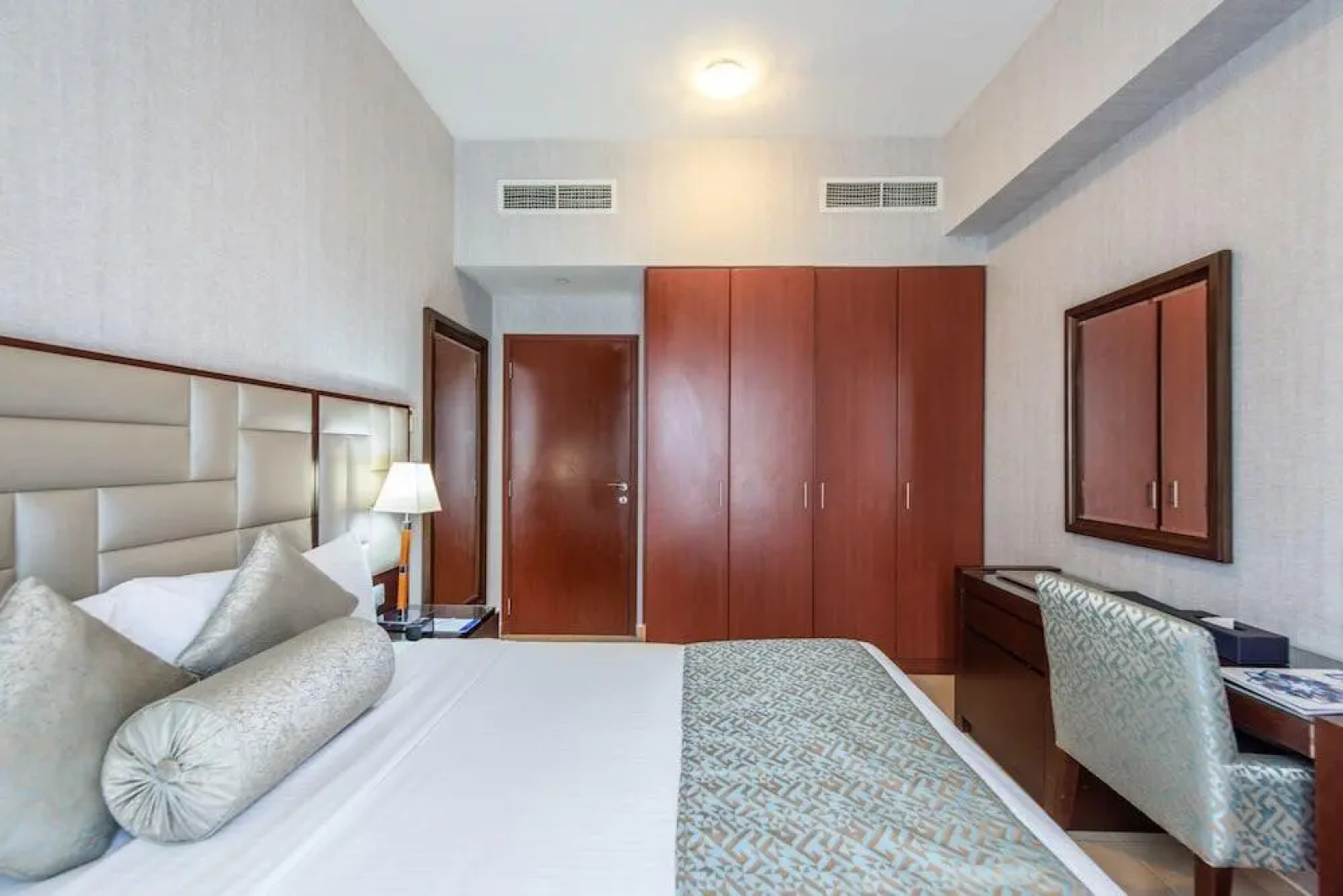 Апартаменты Suha JBR Hotel