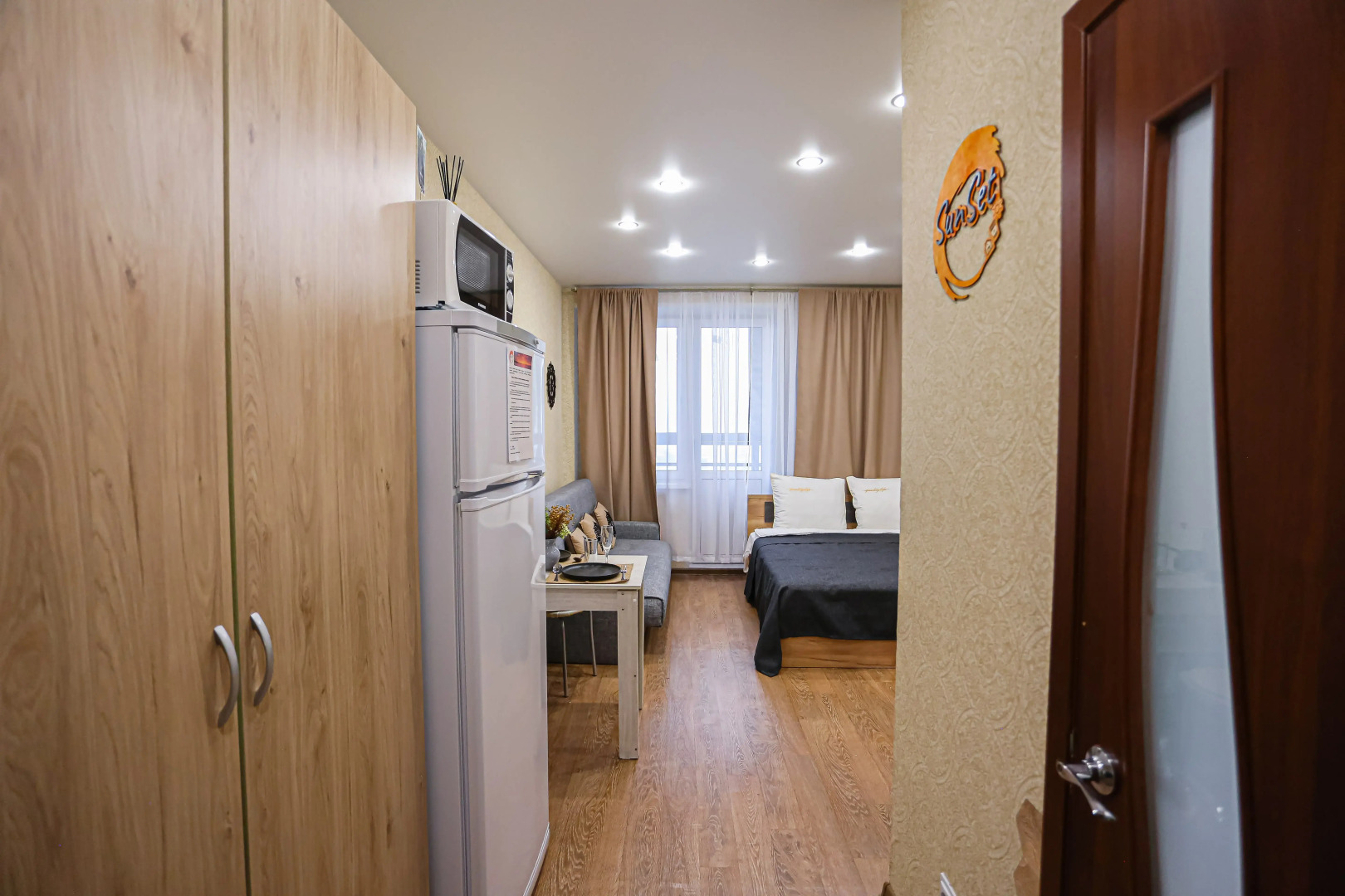 Апартаменты SunSet Родионова 202/1 78