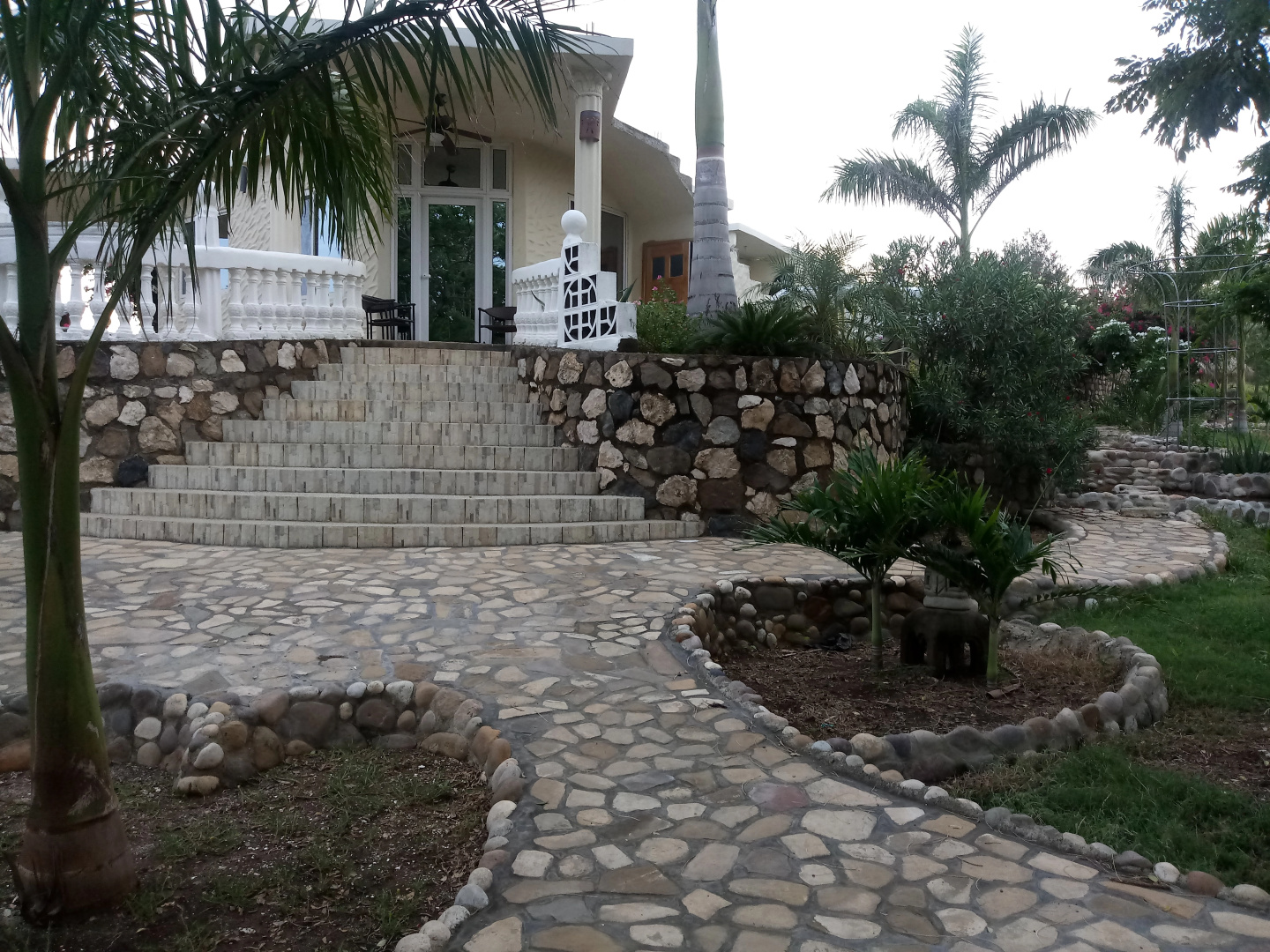 Отель Jardines del Paraiso