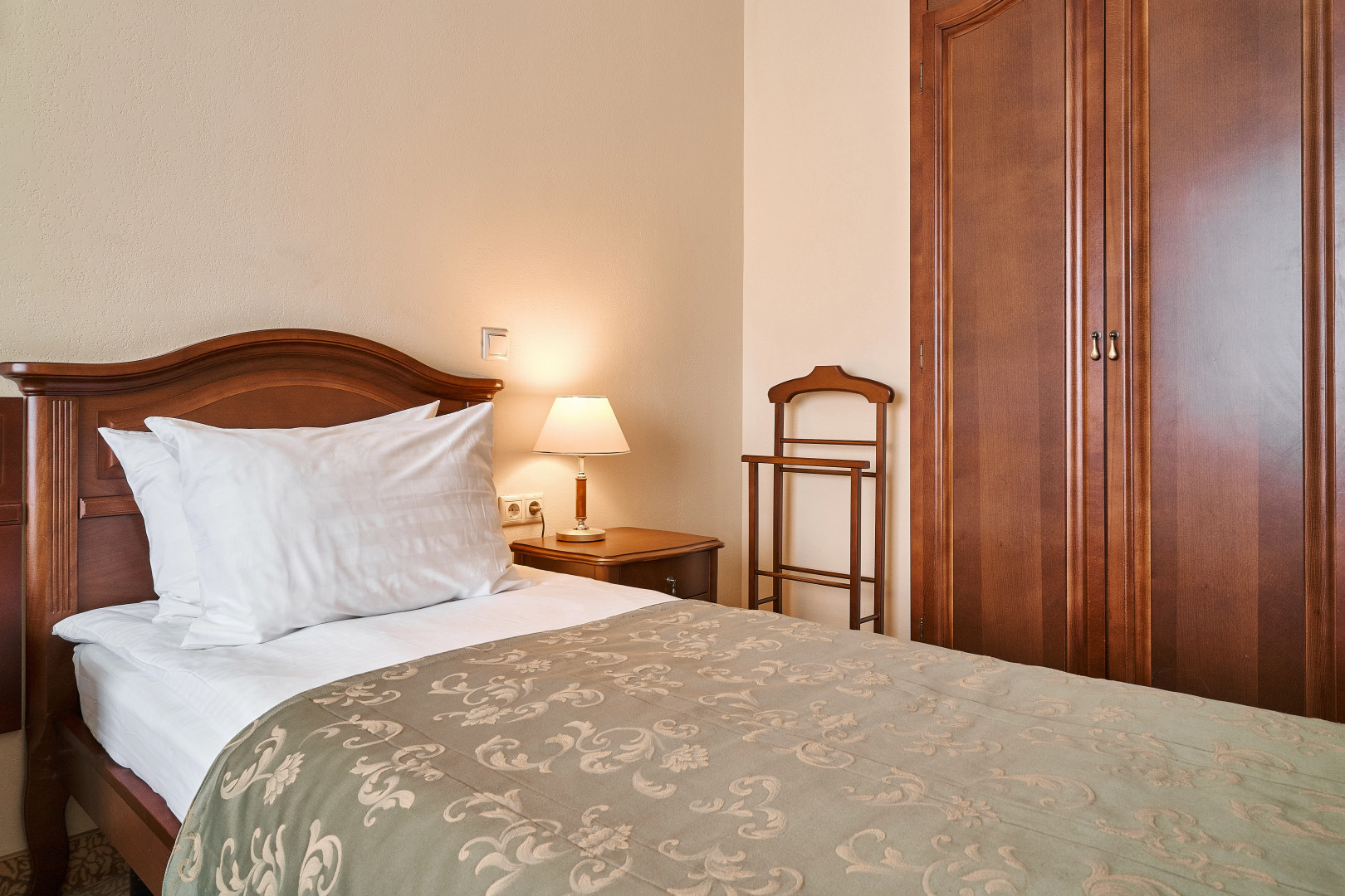 Отель Онегин