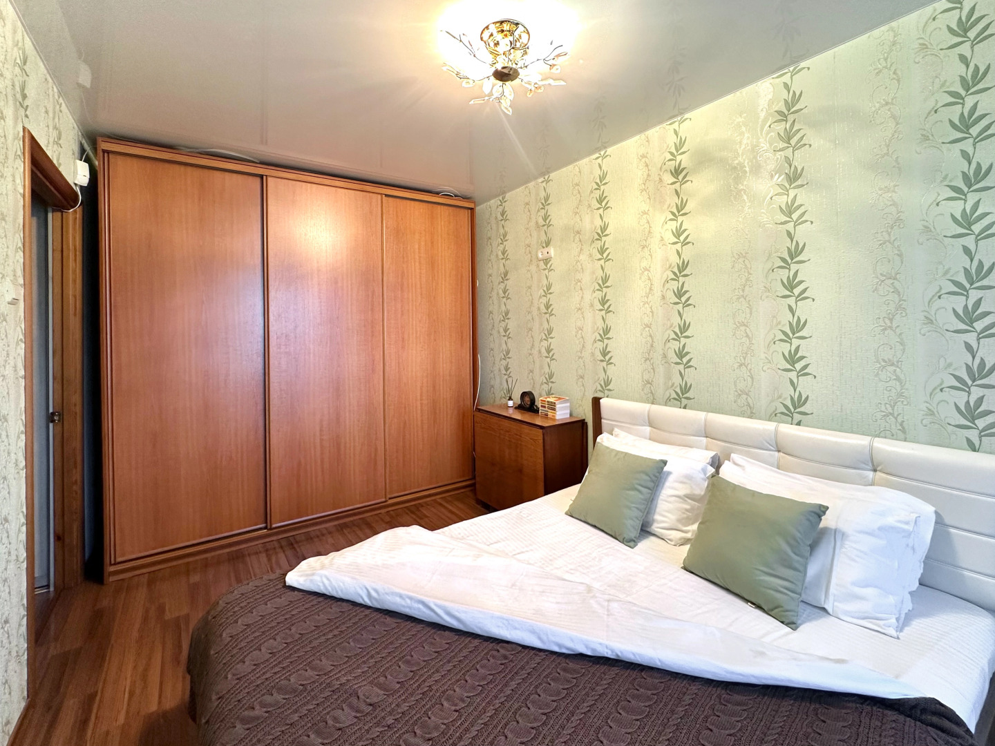 Апартаменты на 100летии 128а на 4х человек