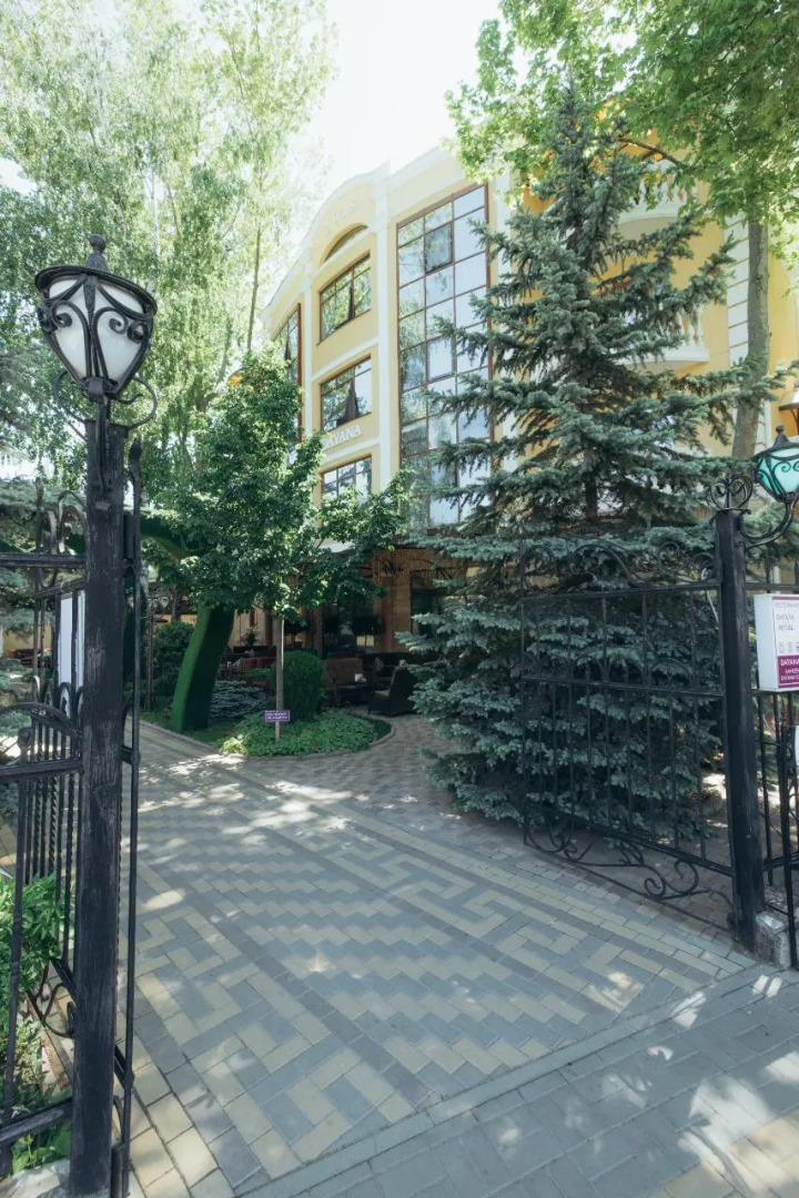 Отель Даяна