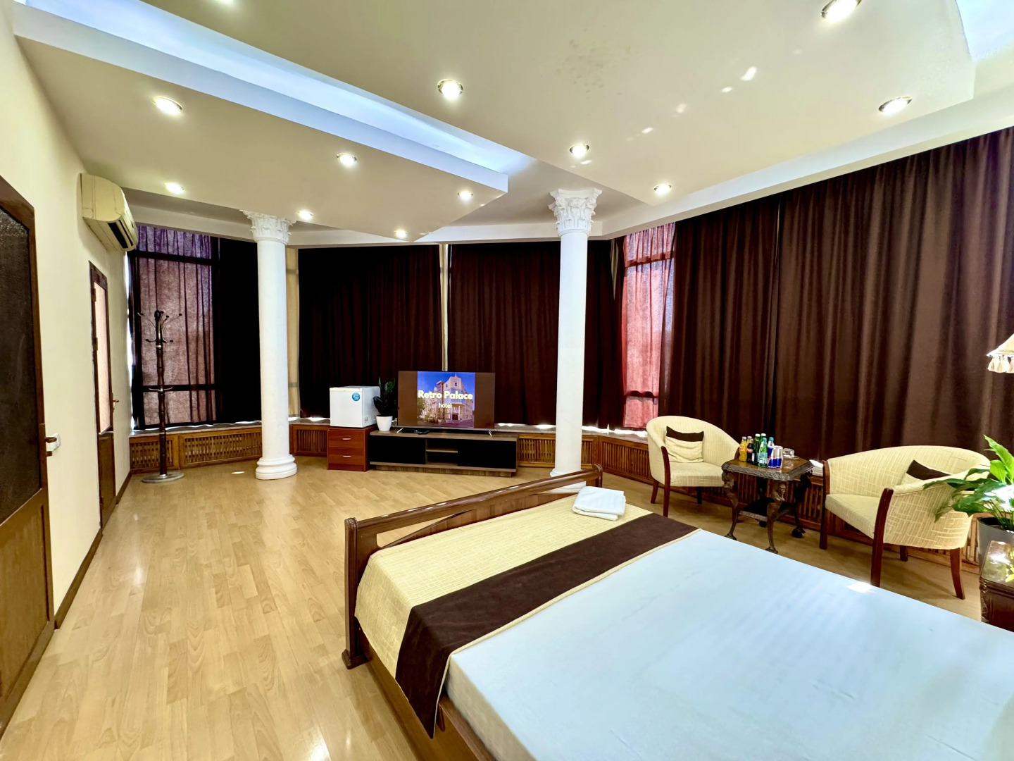 Отель Retro Palace