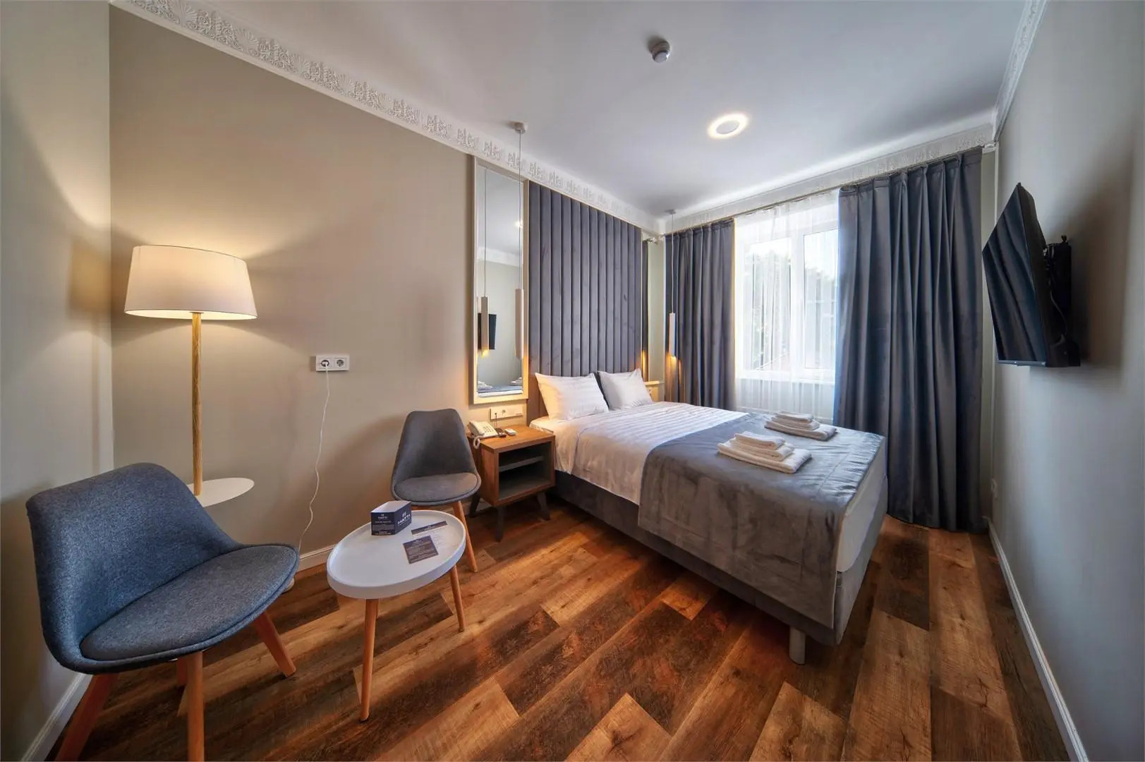 Хатти Апарт