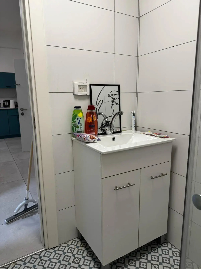 Квартира Очаровательная с 3 Спальнями и Собственным Входом