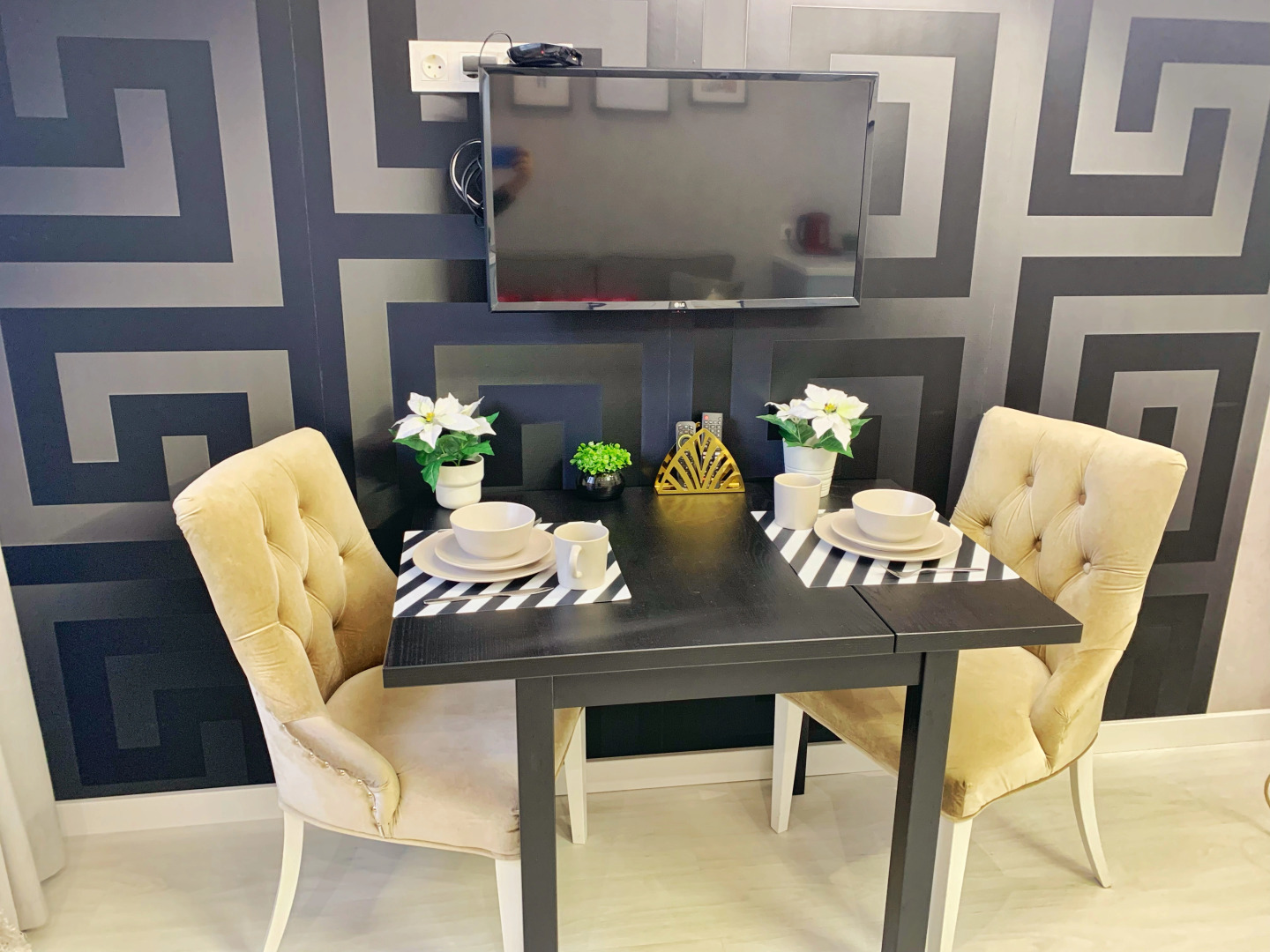 Апартаменты APARTHome Школьная 13/9