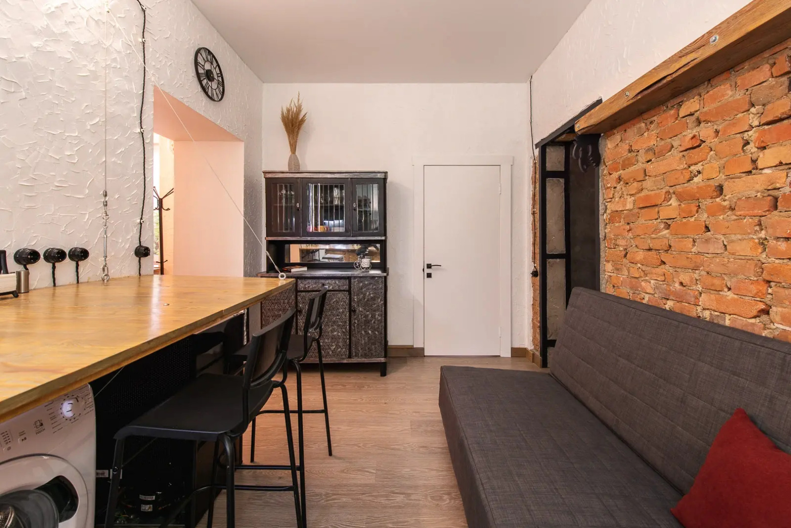 Квартира с парковкой и отдельным входом