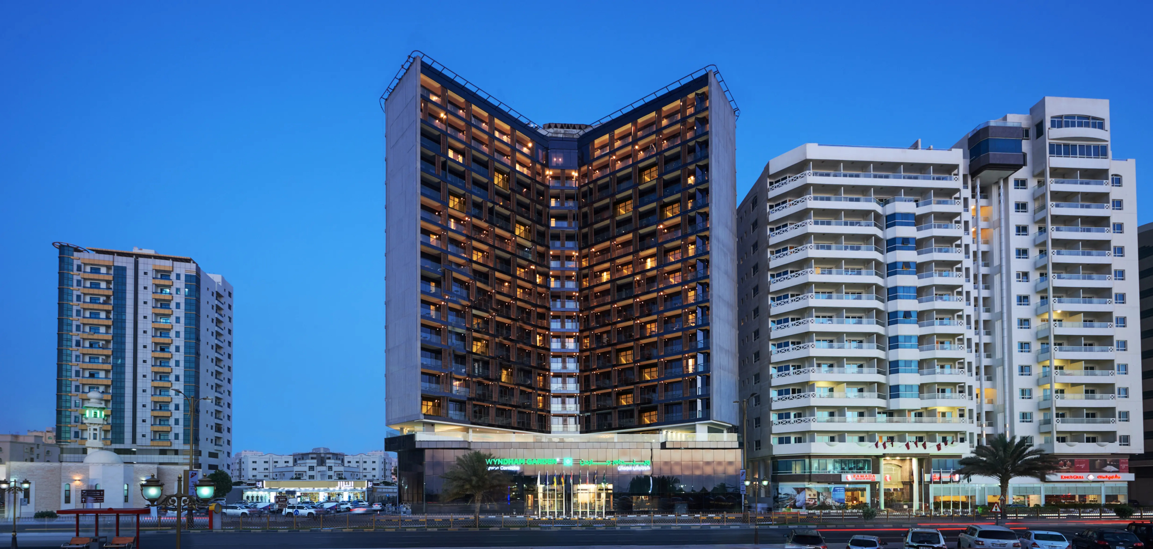 Отель Wyndham Garden Ajman Corniche