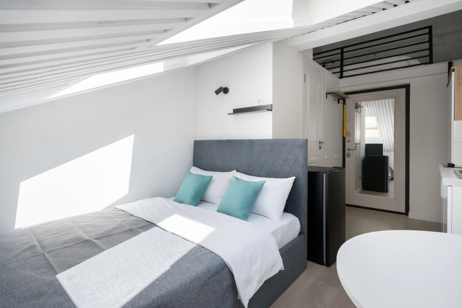 Апартаменты Welcome Home Мансарда на Невском 106