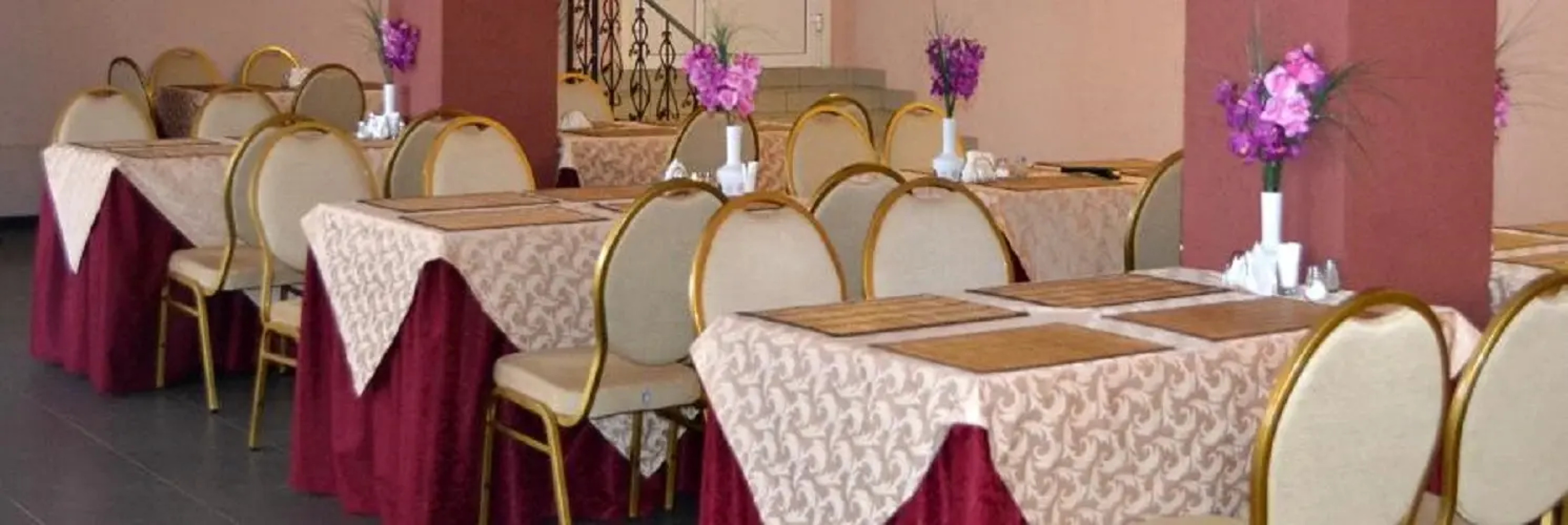 Отель ГК Русская Тройка