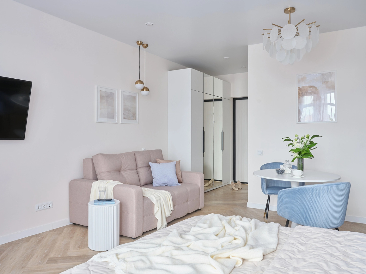 Апартаменты White Beach Studio Самостоятельное Заселение