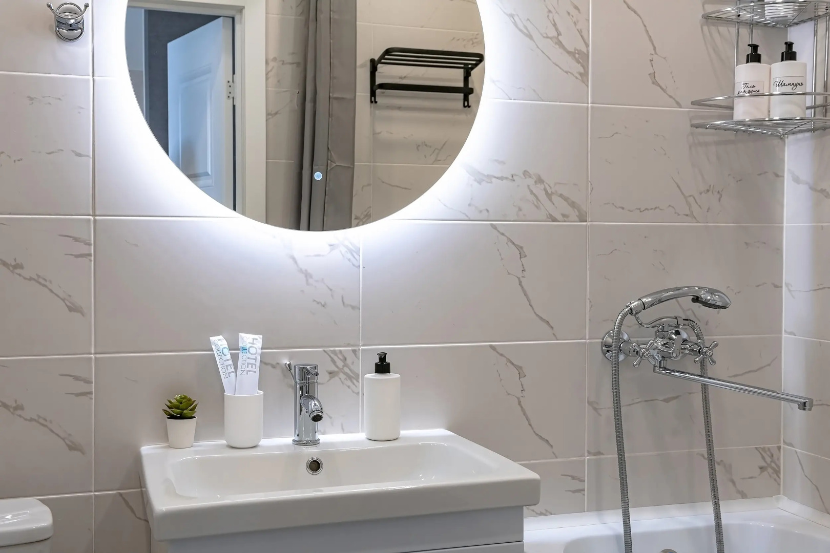 Апартаменты TopHouse на Нейбута 2а, 3 этаж