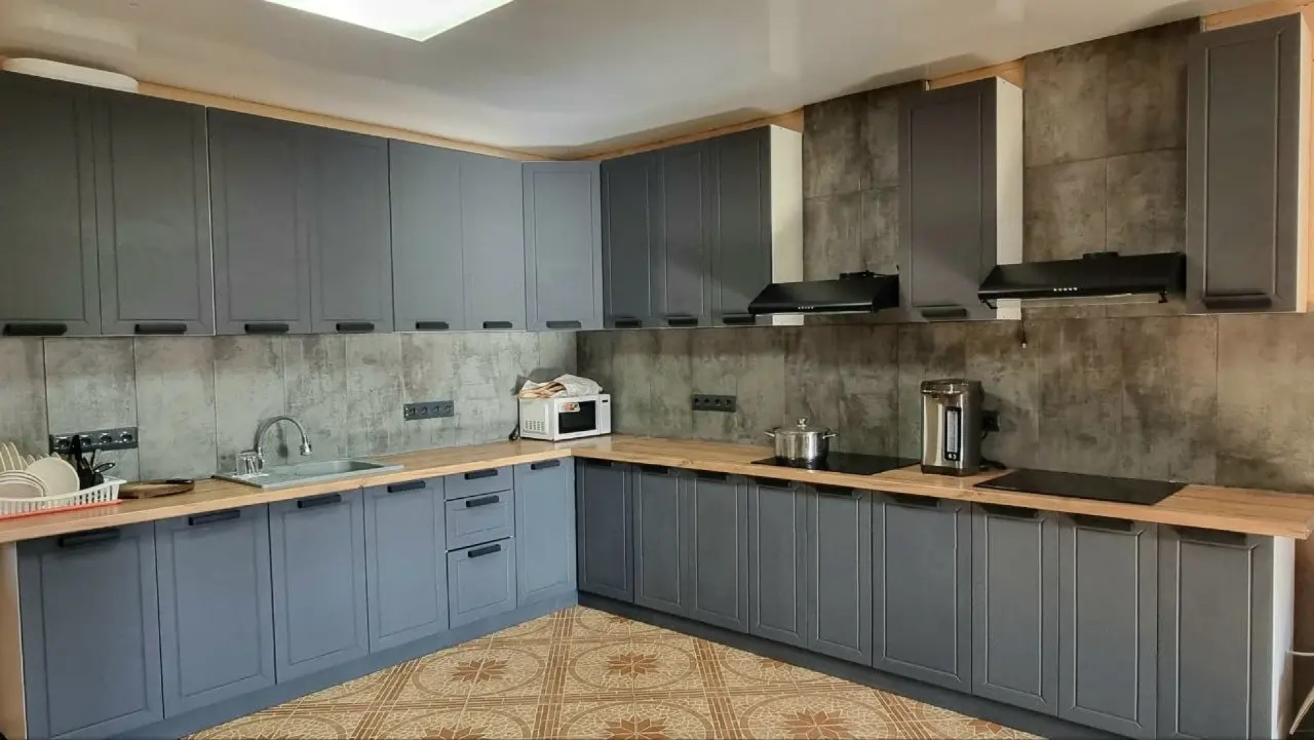 Отель Марьям