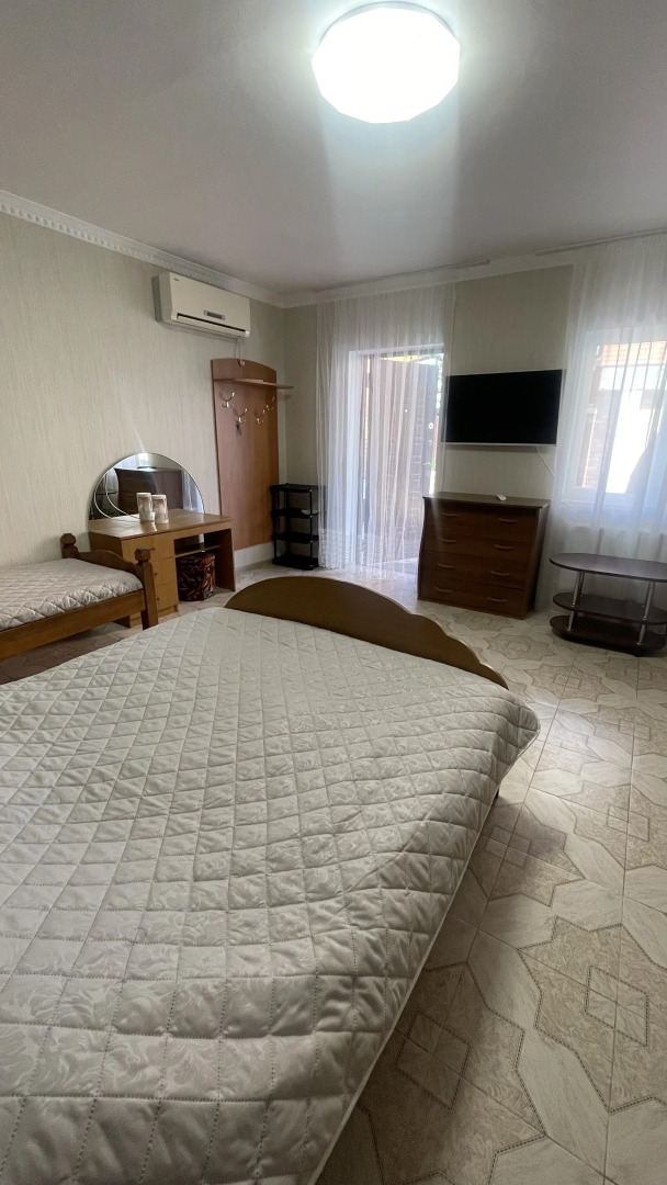 Апартаменты Коммунаров 50