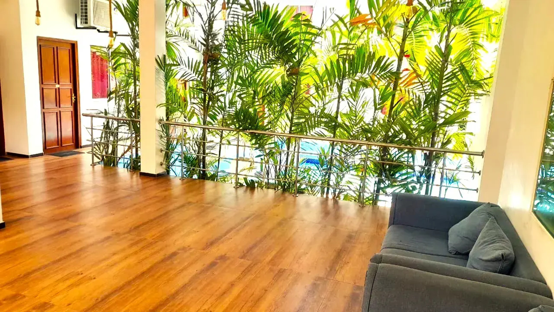 Отель Sea Breeze