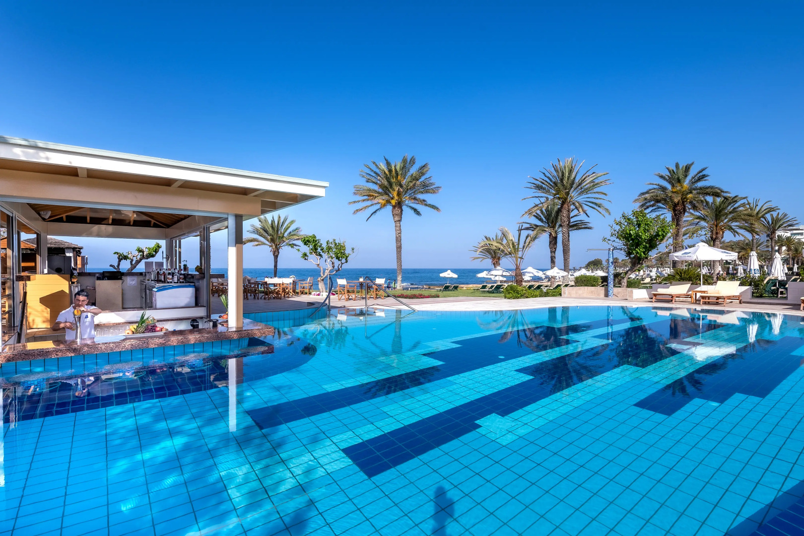 Отель Constantinou Bros Athena Beach