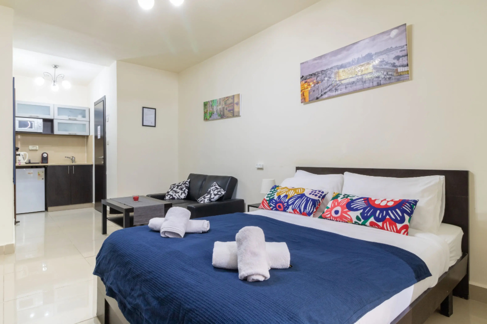 Nhe Machne Yehuda Apartments