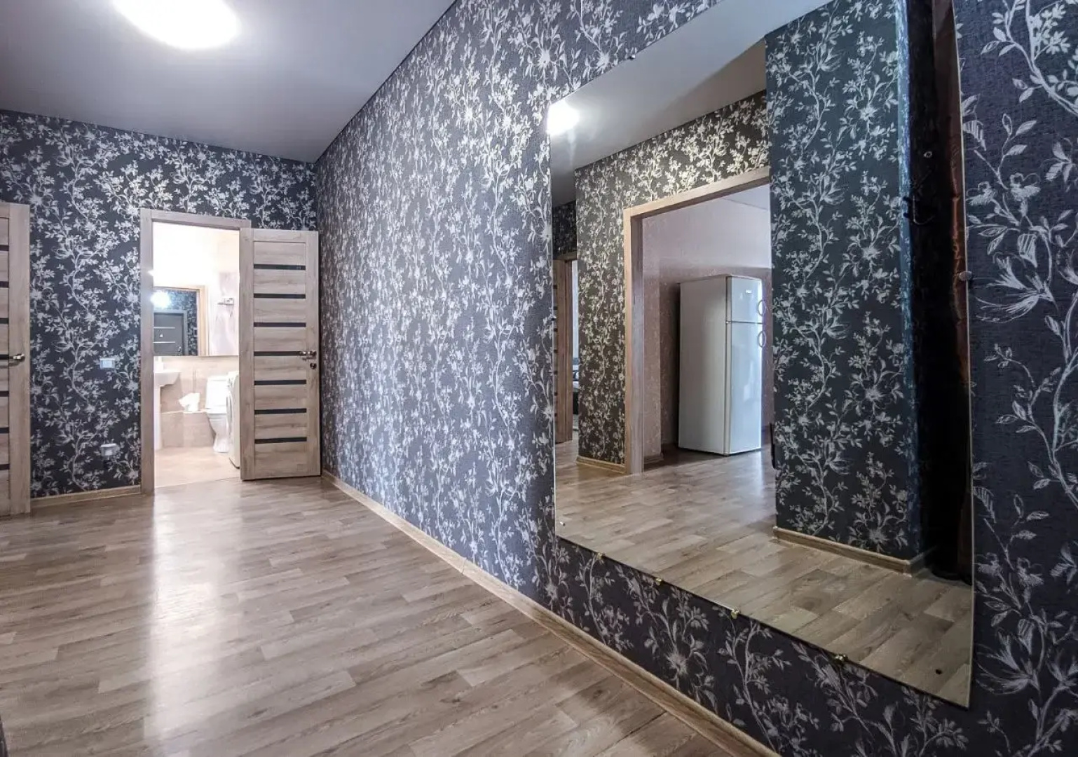 Квартира в Престижном Районе с Видом на Реку и Парк