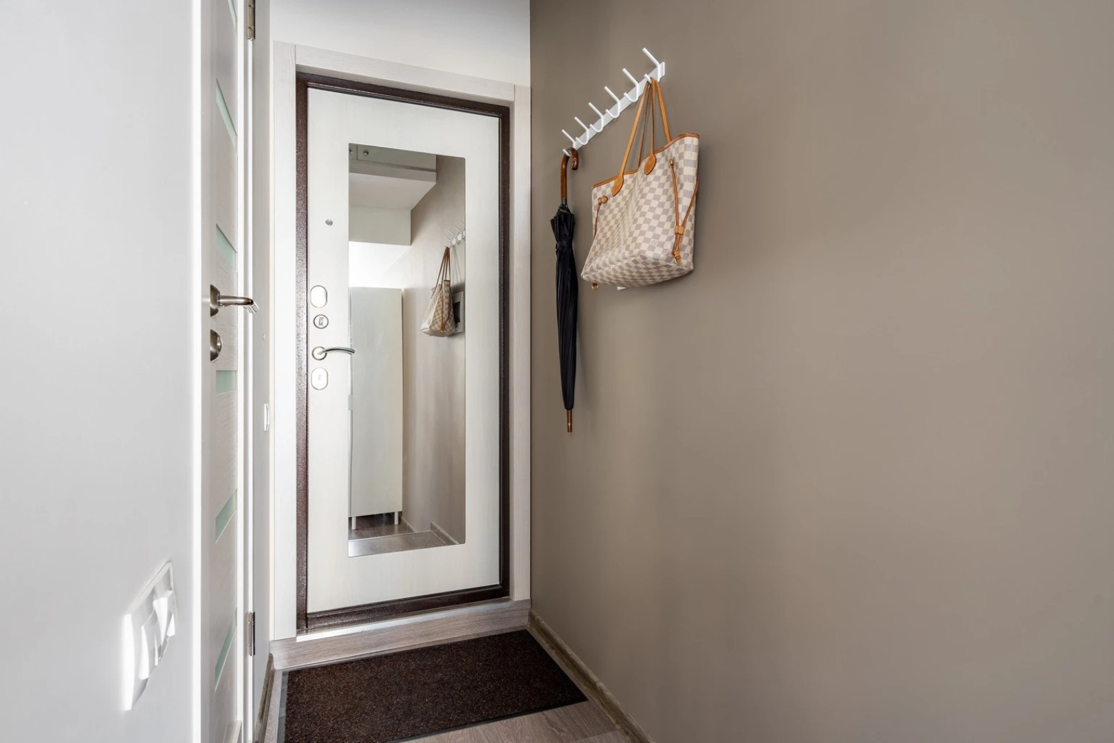 Апарт Отель LetYourFlat "Жуковского 21"