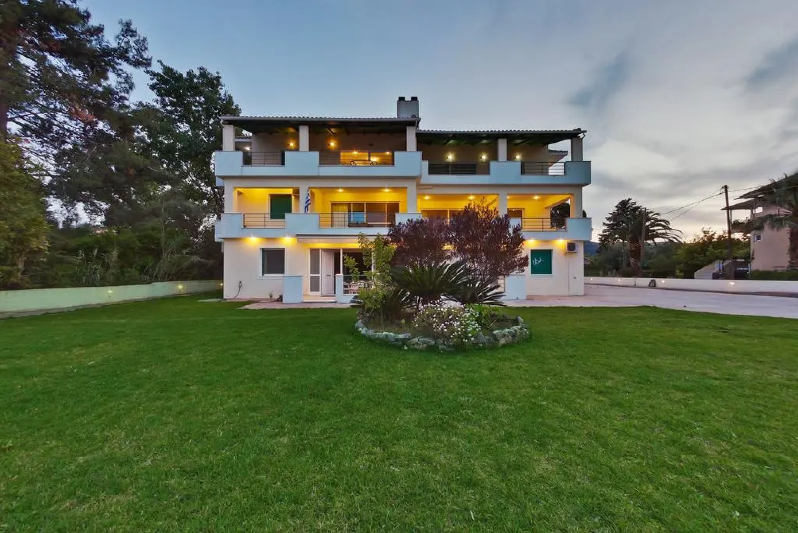 Апартаменты Matina's Residence