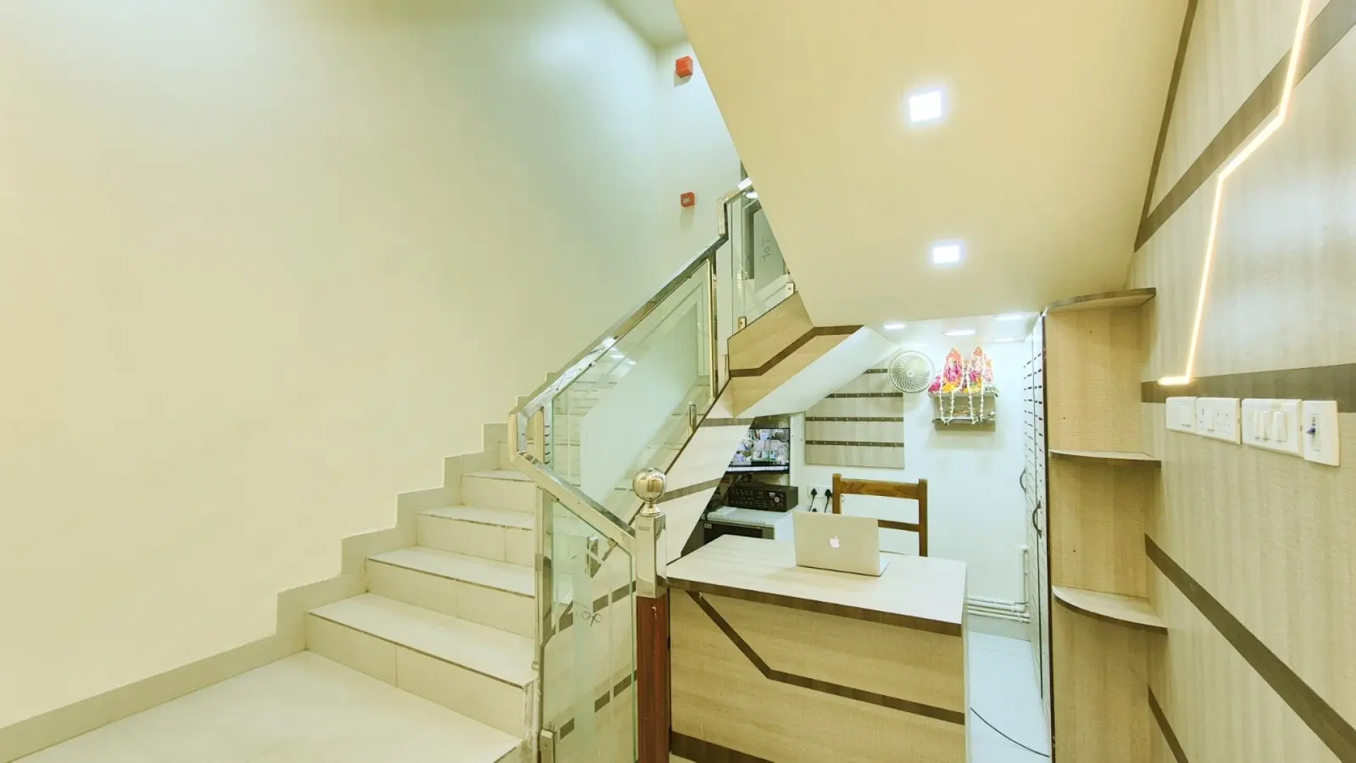 Отель Best Inn By Book Meri