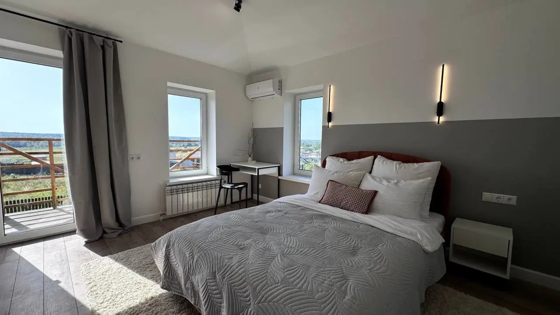 Частный дом Стильный Дом с Видом на Водоем