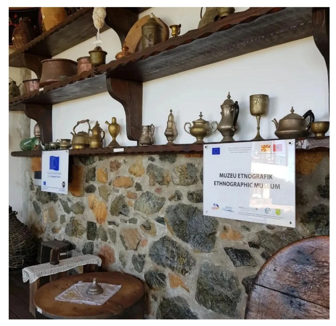 Отель Safora E Shpatit