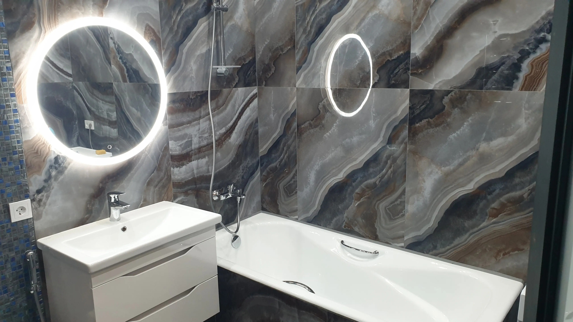 Апартаменты Green Lamp Downtown