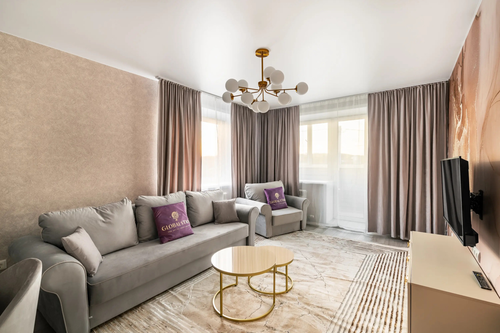 Апартаменты GLOBALSTAY Солнечная 3х Комнатная на Набережной Днепра