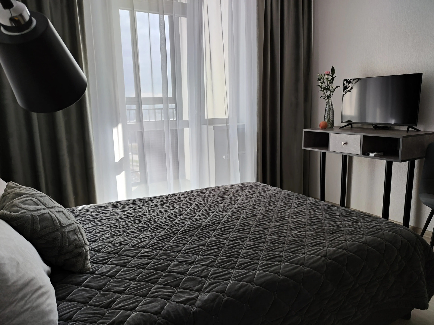 Апартаменты Студия у ТЦ Veer Mall