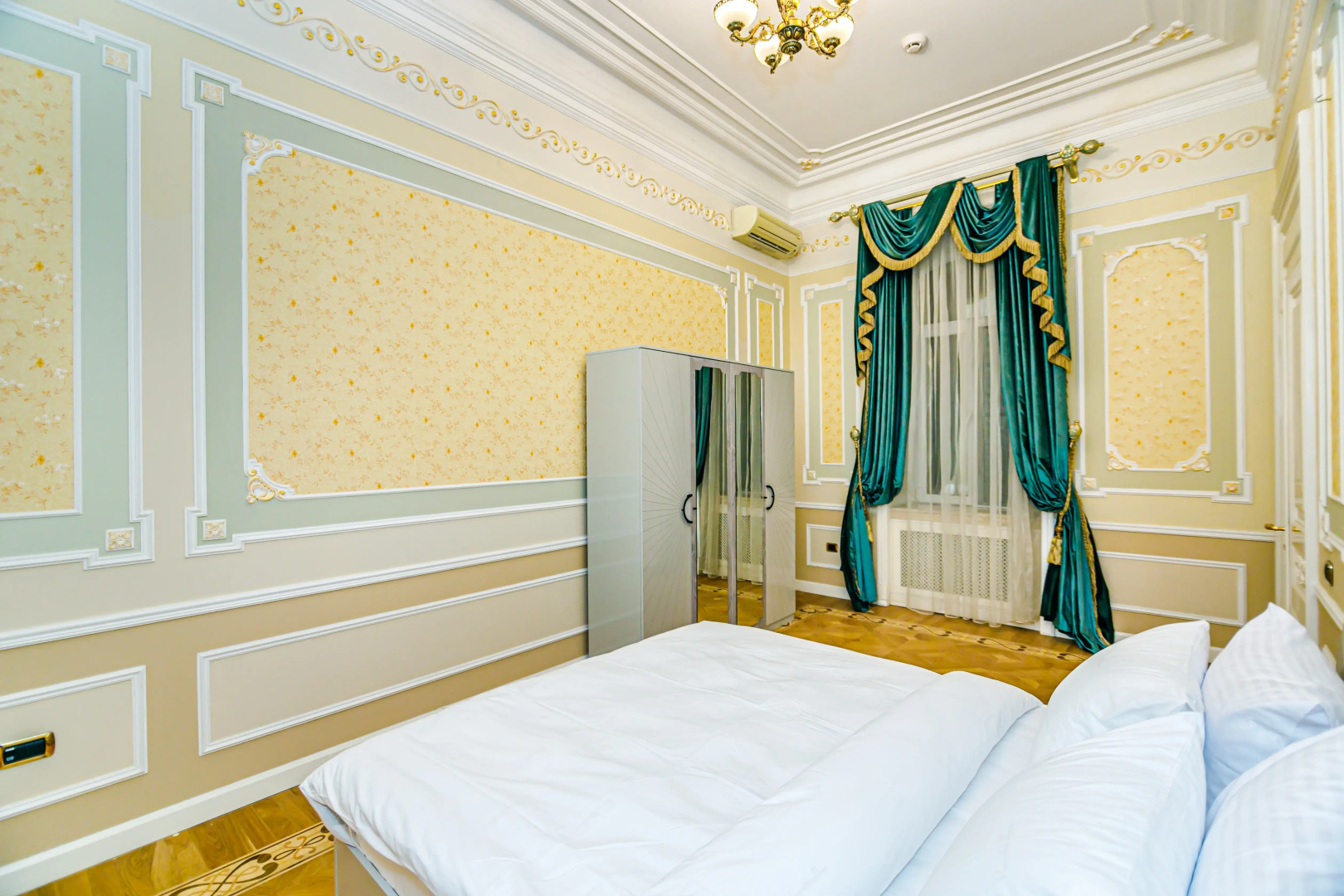 Апартаменты Luxury 7 Bedroom in Nizami street