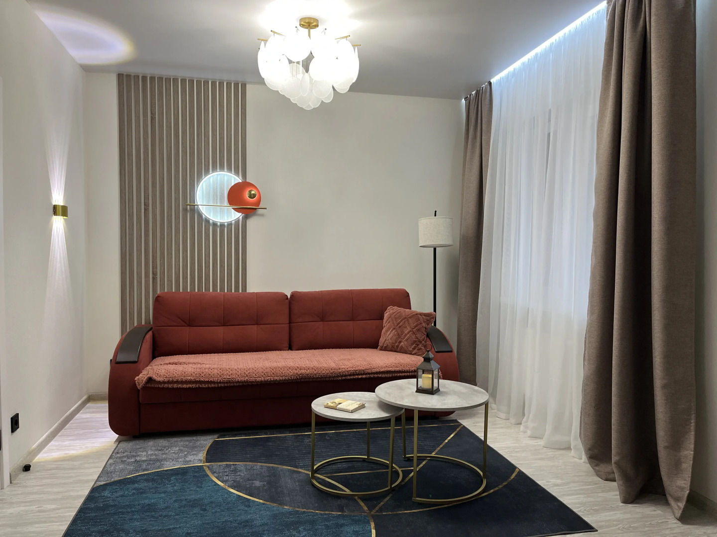 Квартира Парадайз LUX с камином в центре