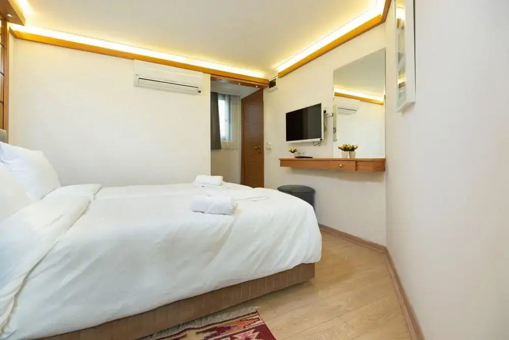 Seven Rooms Oldcity Hotel