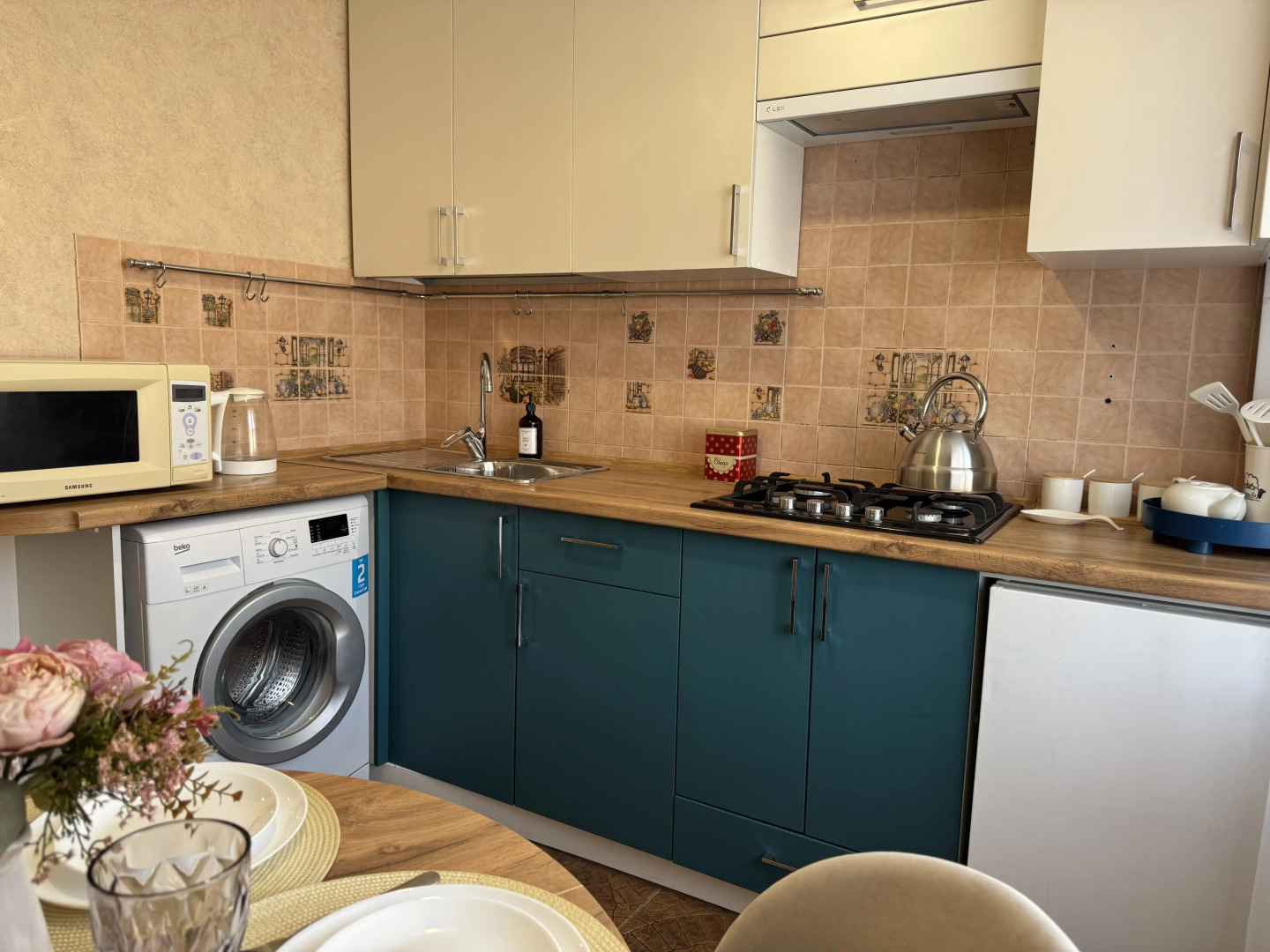 Апартаменты Кремлевская 25  3х Комнатная