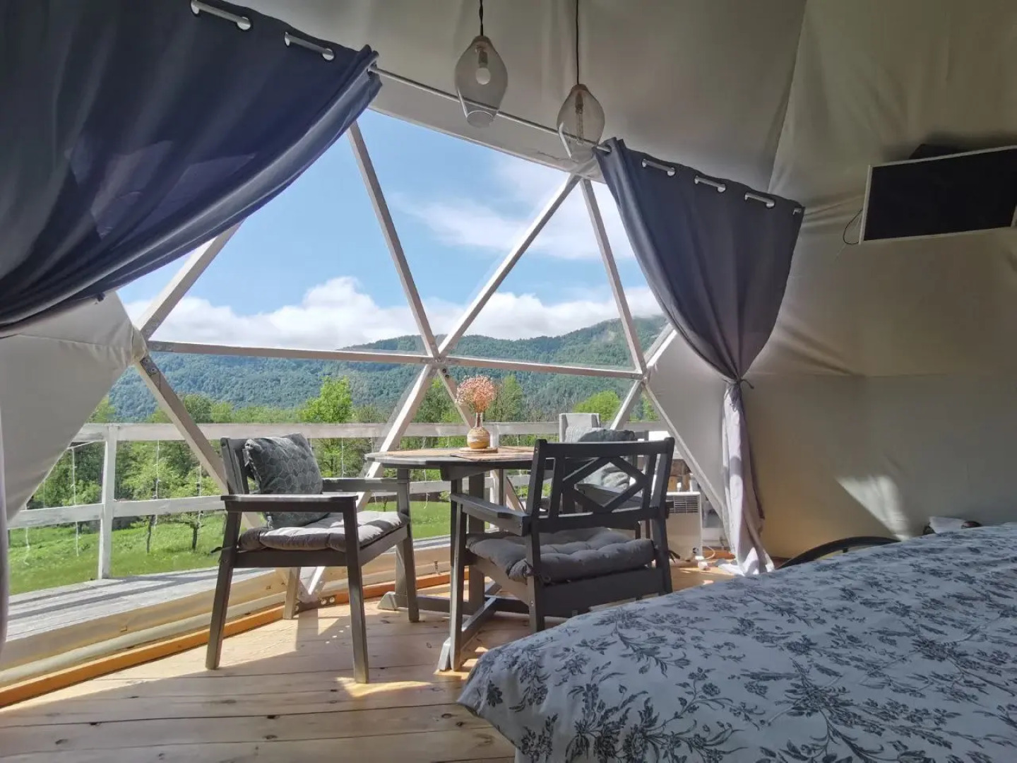 Глэмпинг МЕДОВЕЕВКА LIFE