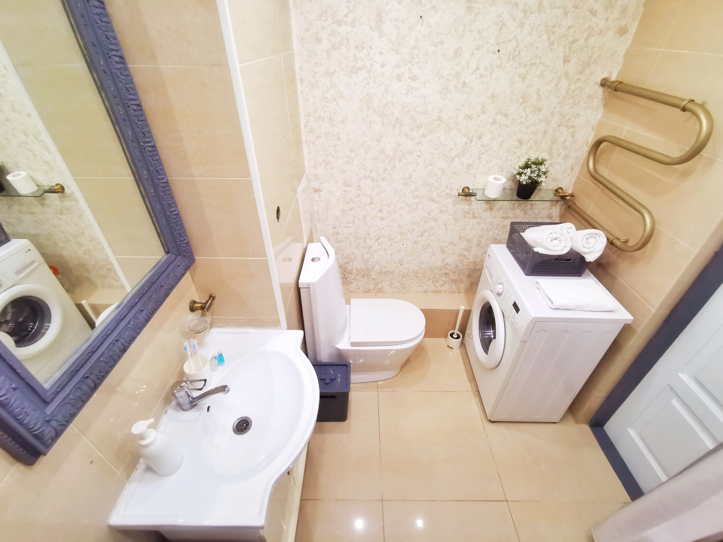 Апартаменты M.O.O.N. APARTMENTS Zenkova 86