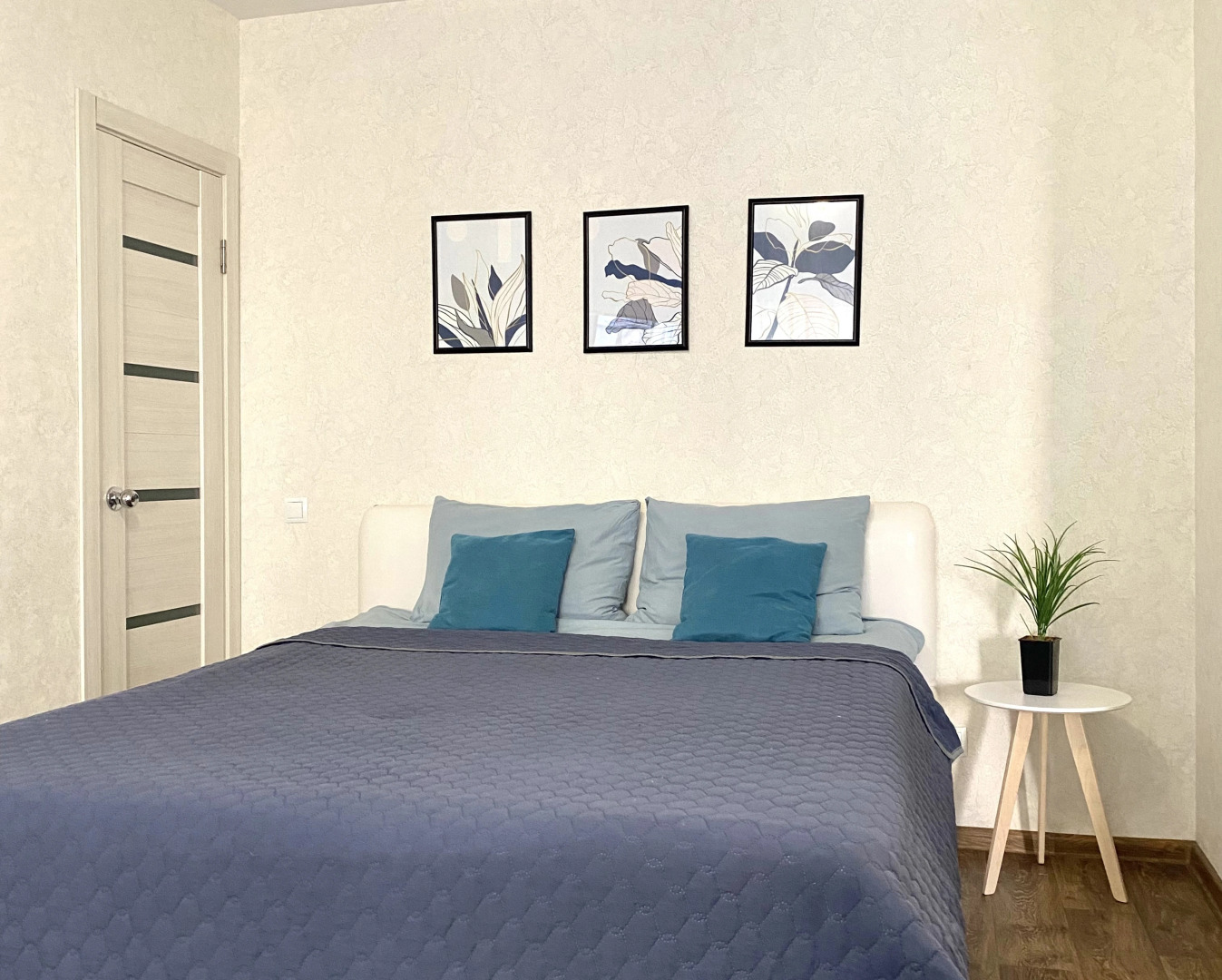 Апартаменты Уютная 2х-комнатная квартира в центре гоpода рядом с набережной