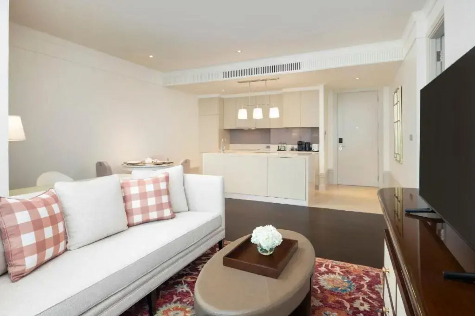 Отель Oriental Residence Bangkok