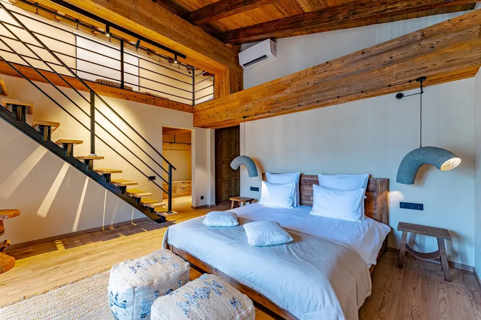 Коттедж Премиум Класса в Горах на 12 Гостей